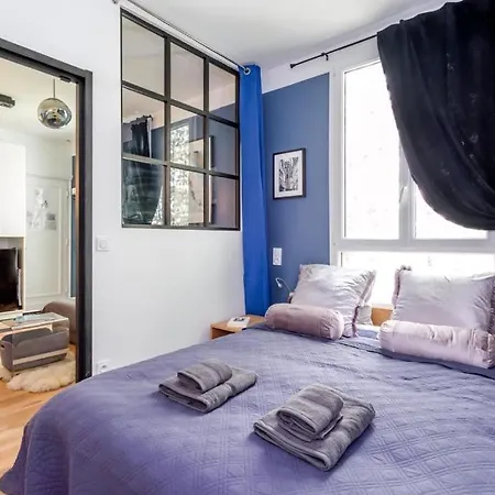 C Cozy Batignolles Apt, Metro Right At Your Doorstep *