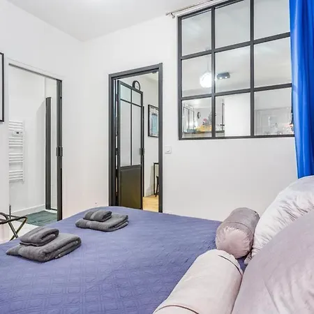 Apartment C Cozy Batignolles Apt, Metro Right At Your Doorstep *