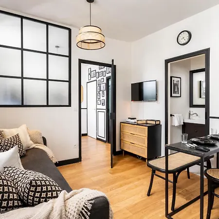 C Cozy Batignolles Apt, Metro Right At Your Doorstep Διαμέρισμα *