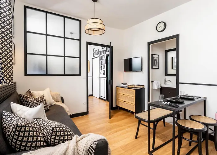 C Cozy Batignolles Apt, Metro Right At Your Doorstep Διαμέρισμα *