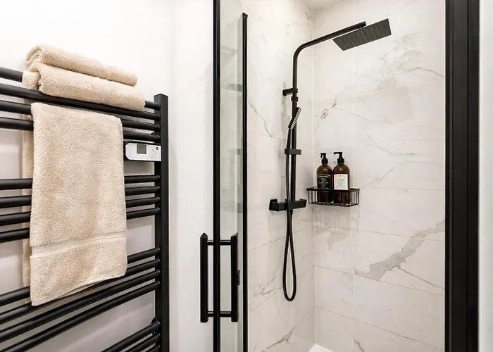 Διαμέρισμα C Cozy Batignolles Apt, Metro Right At Your Doorstep *